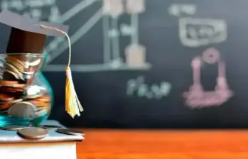 Para 2026 el porcentaje de beca que entregará la Fundación será del 25 % para las personas que se gradúen de una maestría o doctorado en cualquier área de estudio, o una especialidad médica, regresen al país y permanezcan por tres años en Colombia. FOTO: iStock.