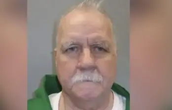 Brad Sigmon, de 67 años, murió ejecutado en el pelotón de fusilamiento en Estados Unidos, luego de ser condenado por matar a los padres de su expareja con una bate de béisbol. FOTO: tomada de redes sociales Supreme Court of South Carolina