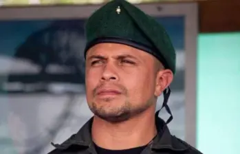 Las autoridades analizan la autenticidad de un video en el que aparece alias ‘Marlon’, cuya presunta muerte había sido reportada tras una operación militar en Buenaventura. FOTO: REDES SOCIALES.