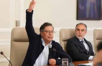El presidente Petro advirtió que la firma del decreto de consulta es obligatoria para los ministros: “El poder presidencial es poder del pueblo”. FOTO Presidencia