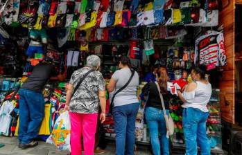Según el gremio, hay un desánimo entre los compradores que aún con descuentos y ofertas de los comerciantes parece acentuarse. Foto: Manuel Saldarriaga
