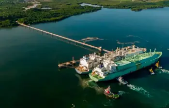 La terminal de regasificación de SPEC LNG retomó su operación plena tras completar el mantenimiento anual preventivo, una intervención clave para reforzar el suministro de gas natural durante el segundo semestre de 2026. FOTO cortesía