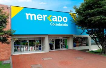 Colsubsidio aseguró que el cierre no implicará despidos. La organización reubicará a los empleados de los supermercados en diferentes áreas, garantizando así la estabilidad laboral. FOTO: EL COLOMBIANO.