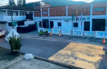 Esta fue la estación de Policía donde ocurrió el ataque. FOTO CORTESÍA