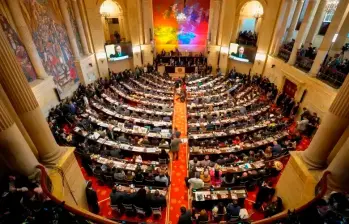 El Congreso aprobó el presupuesto de 2027 y ahora espera que el Gobierno presente las medidas para ajustar las finanzas públicas. FOTO COLPRENSA