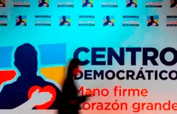 La disputa interna por la validez del sondeo y las críticas a la encuestadora profundizaron la crisis en el uribismo y reforzaron el peso de Álvaro Uribe en la decisión final. FOTO: COLPRENSA