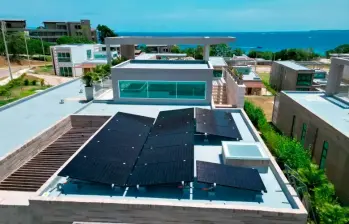 Kits solares, programa de Comfama, le permite que le instalen paneles solares gratis en su casa. FOTO: Cortesía