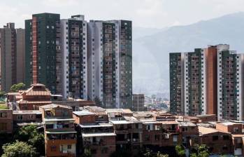 En el Valle de Aburrá, se registraron 12.027 transacciones de todo tipo de inmuebles, lo que representa una disminución del 18% en comparación con el 2023. FOTO: Julio César Herrera.