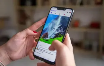 Muchos hogares colombianos, especialmente en áreas apartadas, permanecen desconectados o dependen de conexiones de menor calidad, lo que restringe el acceso efectivo a servicios digitales. FOTO: El Colombiano
