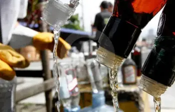 La bebida que al parecer intoxicó a las personas en Barranquilla se conoce como “cococho”. Foto: EL COLOMBIANO.