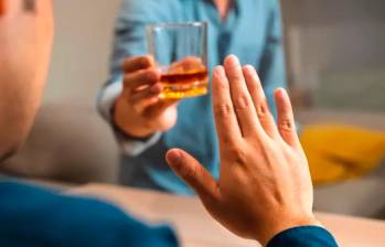 El alcohol, incluso en bajas dosis, aumenta el riesgo de cáncer. FOTO: Sstock