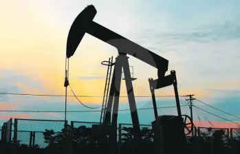 Reservas de petróleo caen 117 millones de barriles en un solo mes, según la AIE. Foto: Robinson Sáez