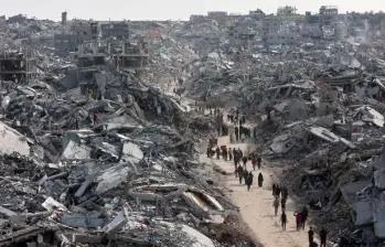 Hamás condicionó su desarme a la retirada progresiva de las tropas israelíes de Gaza, mientras Egipto, Catar, Turquía y Estados Unidos ultiman los detalles del acuerdo de alto el fuego. FOTO: AFP.