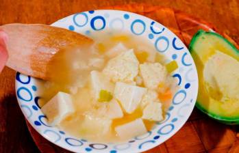 Esta preparación típica se realiza con ñame, suero y queso costeño. FOTO: Getty