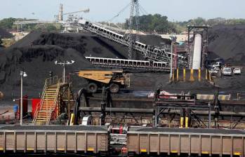 La industria de hidrocarburos y carbón tendrá que pagar un impuesto del 1% este año. FOTO JULIO CÉSAR HERRERA. 