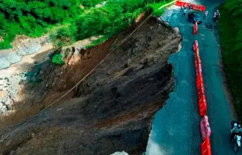 La Sinifaná ha sido uno de los peores dolores de cabeza para transportadores de carga y viajeros en Antioquia este año. FOTO: MANUEL SALDARRIAGA