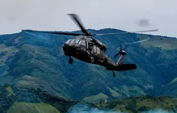 Durante los últimos meses, grupos armados ilegales han utilizado drones con cargas explosivas para atacar posiciones militares y policiales, una modalidad que permite realizar acciones a distancia contra las tropas. Foto: El Colombiano