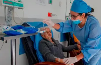 La Corte Constitucional analizó los casos de dos adultos mayores que requerían atención en salud en casa. FOTO ARCHIVO