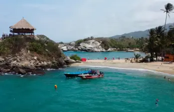 El Parque Nacional Natural Tayrona reabrió sus puertas este 16 de junio tras un cierre temporal acordado con las comunidades indígenas de la Sierra Nevada para la realización de ceremonias tradicionales y labores de recuperación ambiental. FOTO: PARQUE NACIONAL NATURAL TAYRONA.