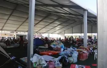 La plataforma permite aportar recursos económicos y coordinar envíos de ayuda humanitaria aérea. FOTO: Tomado de X: @eACNUR