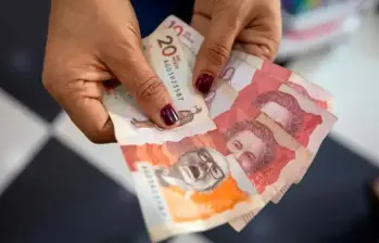 Al menos 80 personas entregaron su dinero, con la promesa de rendimientos y pagarés como respaldo. Foto: EL COLOMBIANO