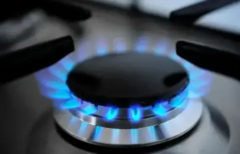 Según el MinEnergía, el racionamiento programado de gas natural finalizó a las 11:59 p. m. de este 29 de septiembre, tras culminar los trabajos correctivos en la infraestructura de regasificación de SPEC LNG. Foto: Colprensa