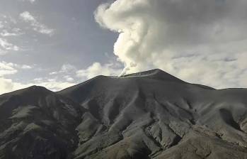 El Servicio Geológico Colombiano reportó un aumento significativo en la actividad del volcán Puracé y mantuvo la alerta amarilla mientras continúa el monitoreo permanente del macizo. FOTO: Servicio Geológico Colombiano. 