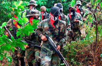 El frente de Guerra Occidental del ELN decretó un paro armado indefinido en el Bajo San Juan chocoano que tienen confinadas a 27.000 personas. FOTO: Colprensa
