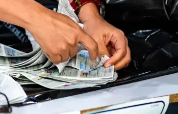 El escrutinio de las votaciones lo hacen notarios y jueces de la República. FOTO CAMILO SUÁREZ