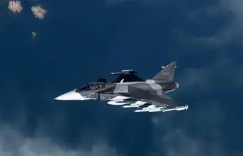 Un avión Gripen, modelo cuyo proceso de compra fue requerido por la Contraloría. FOTO: COLPRENSA
