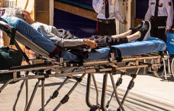 Una mujer de 64 años con múltiples fracturas se mantiene a la espera de una remisión en Medellín. FOTO: GETTY