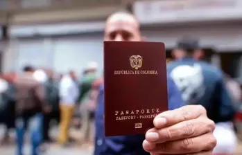 El contrato para la elaboración de los pasaportes en Colombia vence en septiembre y el Gobierno no ha firmado el convenio para continuarla. FOTO COLPRENSA