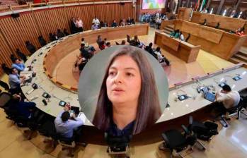 Tras el escándalo, la Asamblea aseguró que Andrea Bedoya presentó un impedimento y por eso se cayó el trámite. FOTO: EL COLOMBIANO Y CORTESÍA