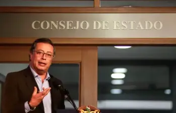 El presidente Gustavo Petro dijo que es mejor liquidar que tener las EPS que están bajo intervención. FOTO COLPRENSA
