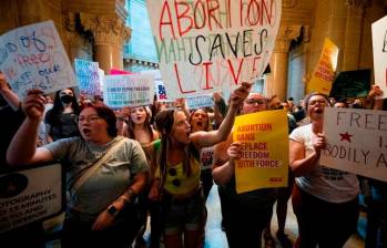 La venta libre de anticonceptivos es una medida que amplía el acceso a métodos para evitar embarazos en momentos en que el derecho al aborto se ha visto drásticamente restringido en EE. UU. FOTO: Getty