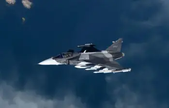 Un avión Gripen, modelo cuyo proceso de compra fue requerido por la Contraloría. FOTO: COLPRENSA
