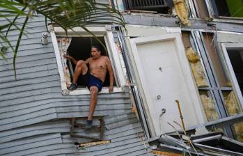 Miles de familias dentro y fuera de Venezuela siguen buscando a sus seres queridos tras los sismos. Más de 37.000 personas permanecen sin contacto, según una plataforma de búsqueda ciudadana. FOTO: AFP.