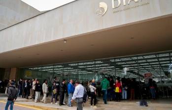 El Decreto Legislativo 1419 de 2026 contempla descuentos en sanciones, intereses de mora del 4,5% anual y facilidades de pago para contribuyentes que cumplan los requisitos establecidos. FOTO COLPRENSA