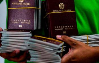 La Oficina de Pasaportes recordó a la ciudadanía que no deben pagar a intermediarios. FOTO: JAIME PÉREZ