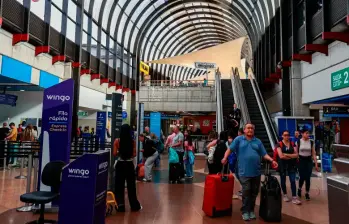 La conectividad aérea directa desde Bogotá y Medellín ha sido clave en el aumento de viajes de colombianos hacia Puerto Rico. FOTO: MANUEL SALDARRIAGA
