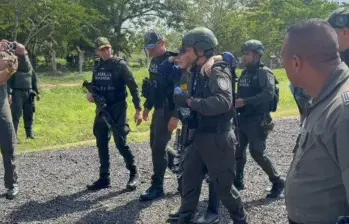 La abogada de 29 años de edad, Yennis Vanessa Salazar, al momento de su rescate tras permanecer secuestrada a manos del ELN. FOTO: Captura de video
