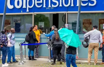La discusión sobre los recursos para las pensiones se produce mientras el Gobierno busca cubrir las obligaciones de Colpensiones para el cierre de 2026. Foto: Juan Antonio Sánchez