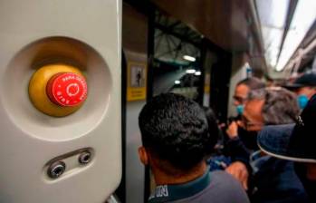 Botón rojo del metro se debe usar para emergencias. FOTO: EL COLOMBIANO