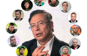 Gustavo Petro y varios de los líderes de disidencias y otros grupos beneficiados con la “paz total”.