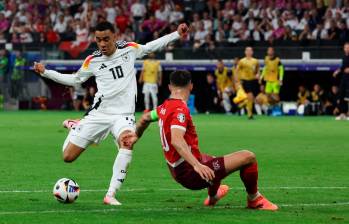 El futbolista Jamal Musiala, que tiene 21 años y es una de las figuras del Bayern Múnich de Alemania, es uno de los dos goleadores del seleccionado teutón en la Euro. Ha celebrado dos veces. FOTO getty