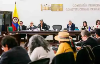 La iniciativa se discute en primer debate en la Comisión Primera del Senado. FOTO: COLPRENSA