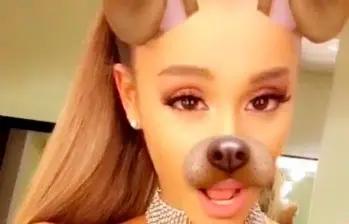 Una de las tendencias de 2016 era publicar fotografías con filtros de Snapchat como este de perrito. FOTO: Redes sociales Ariana Grande