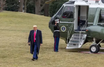 El avión jumbo Boeing 747-8 que supuestamente será donado por la familia real catarí al presidente Donald Trump, representaría posibles conflictos de intereses. FOTO: Xinhua