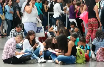 Graduados universitarios enfrentan más dificultades laborales en Colombia que en otras economías de la OCDE. FOTO: EL COLOMBIANO