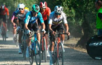 Egan Bernal se perfilaba para ser el “líder” del Ineos en las grandes del pedalismo europeo. FOTO: GETTY